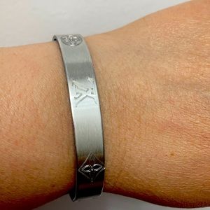 Silver tone handmade bracelet